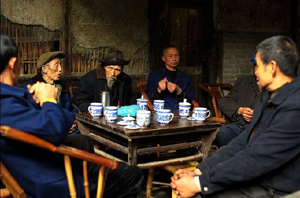 万灵古镇茶馆文化
